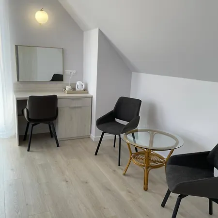 Bursztyn ホームステイ